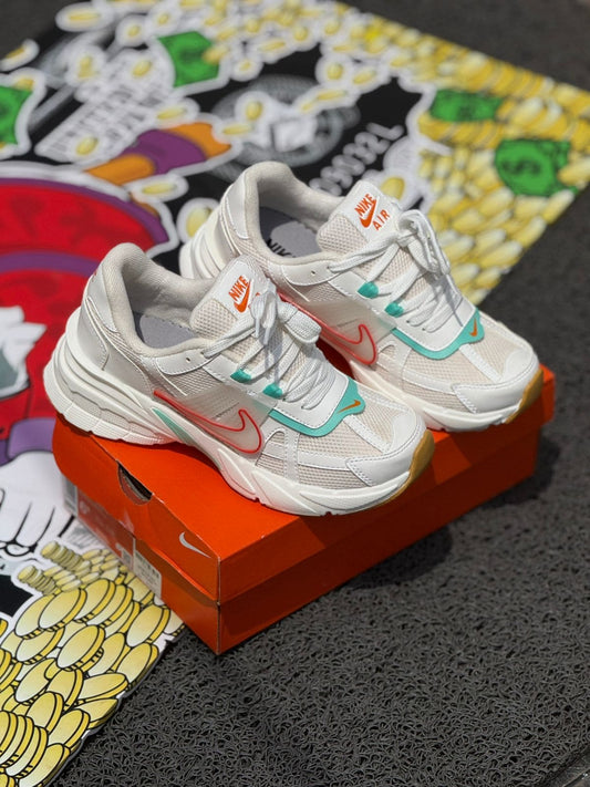 NIKE V2K