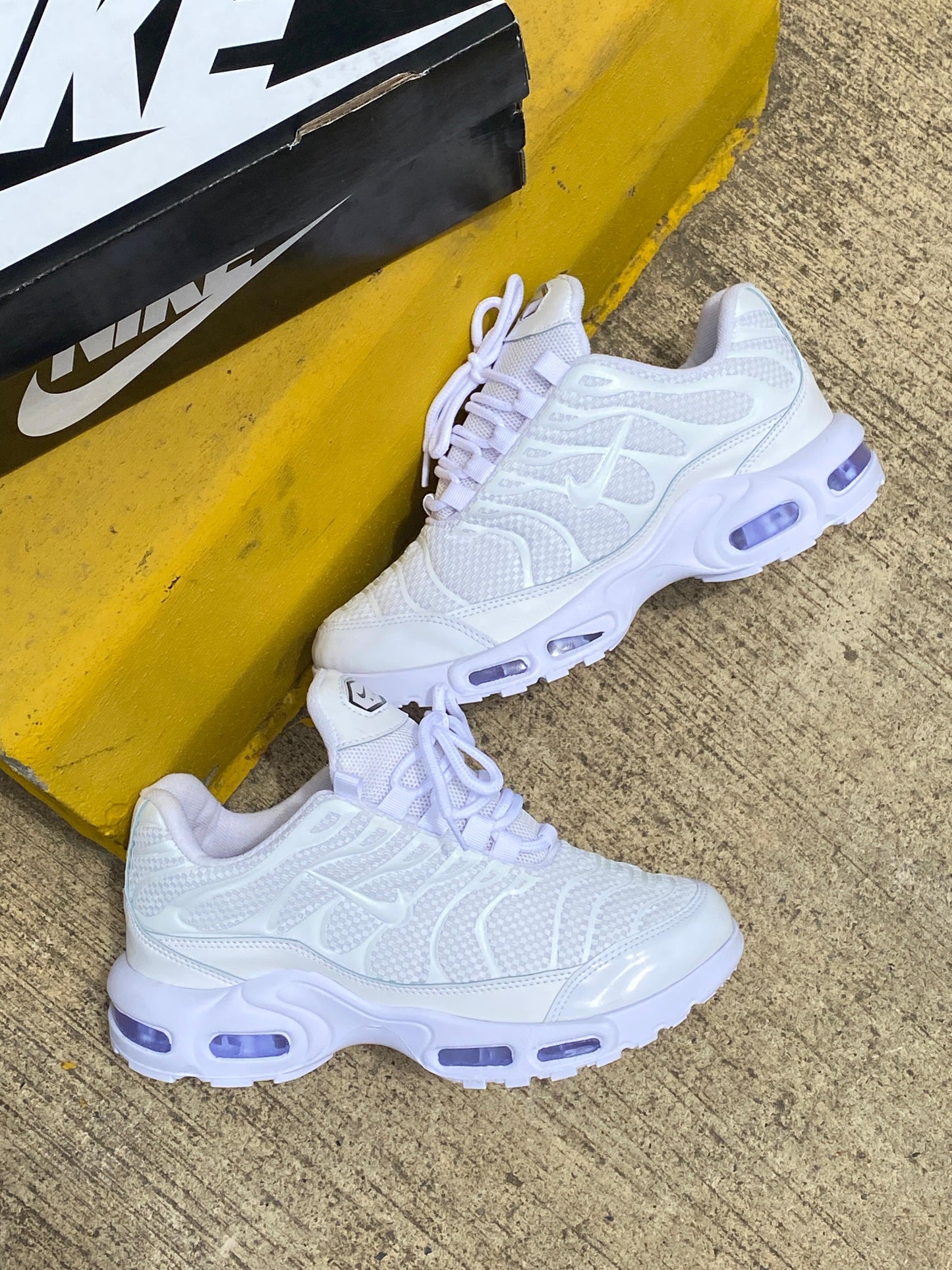 NIKE TN
