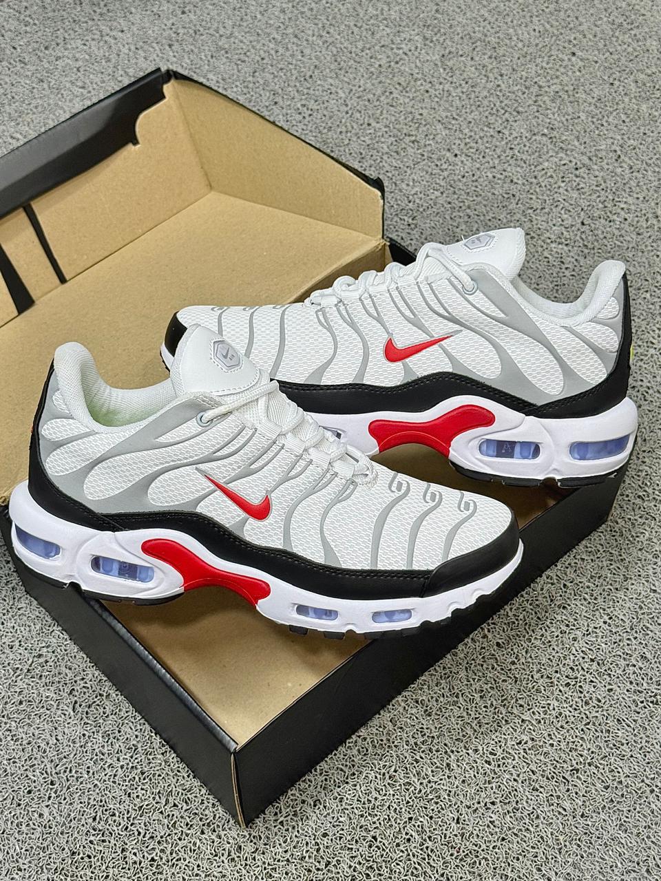 NIKE TN