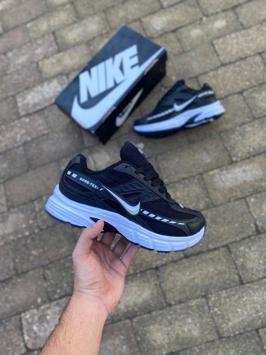 NIKE INITIATOR