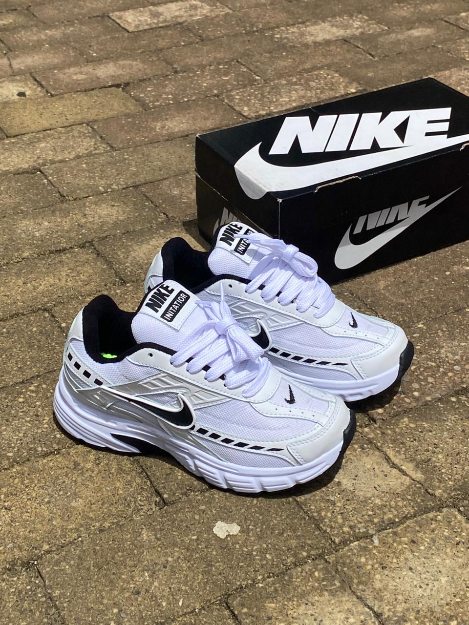 NIKE INITIATOR
