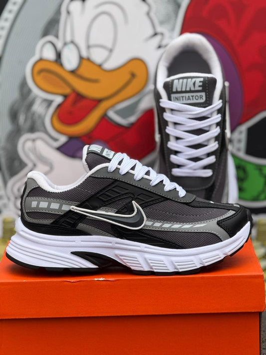 NIKE INITIATOR