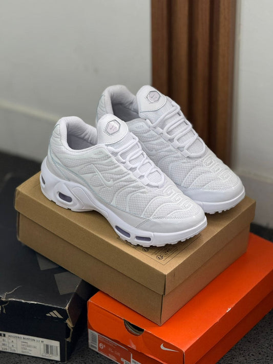 NIKE TN
