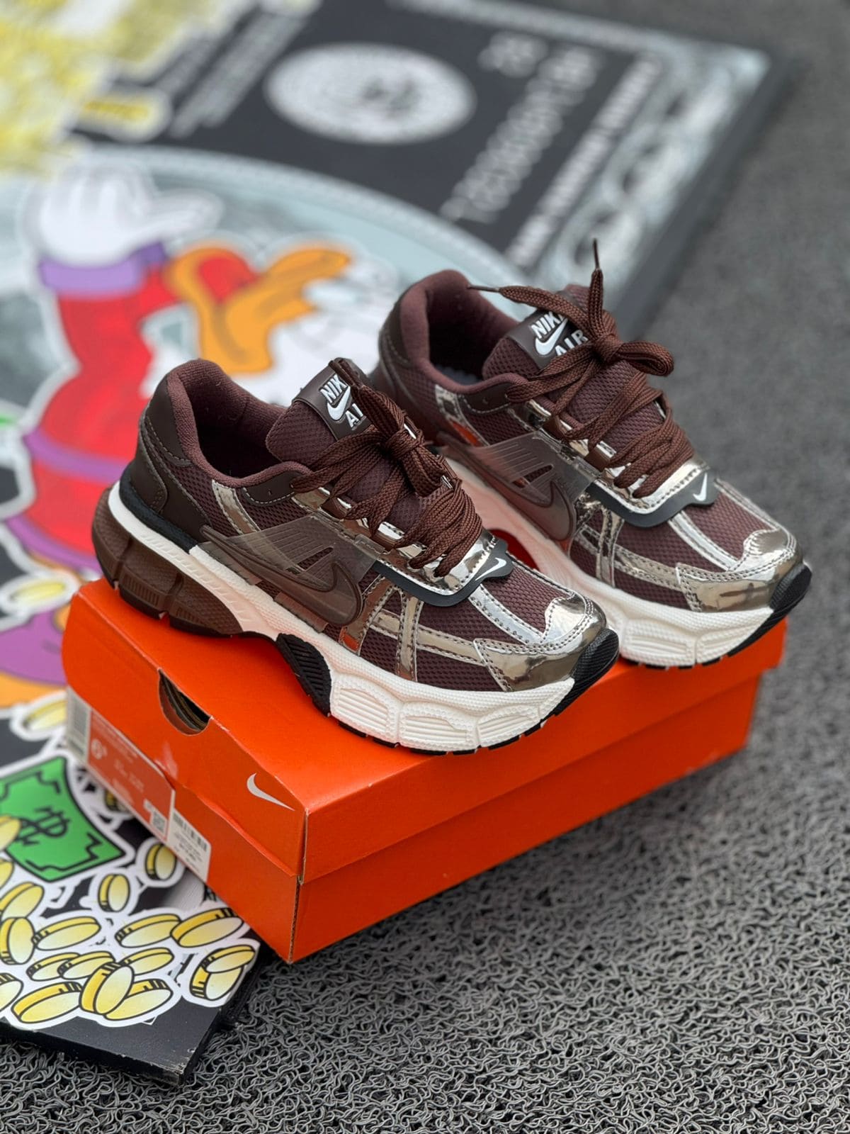 NIKE V2K