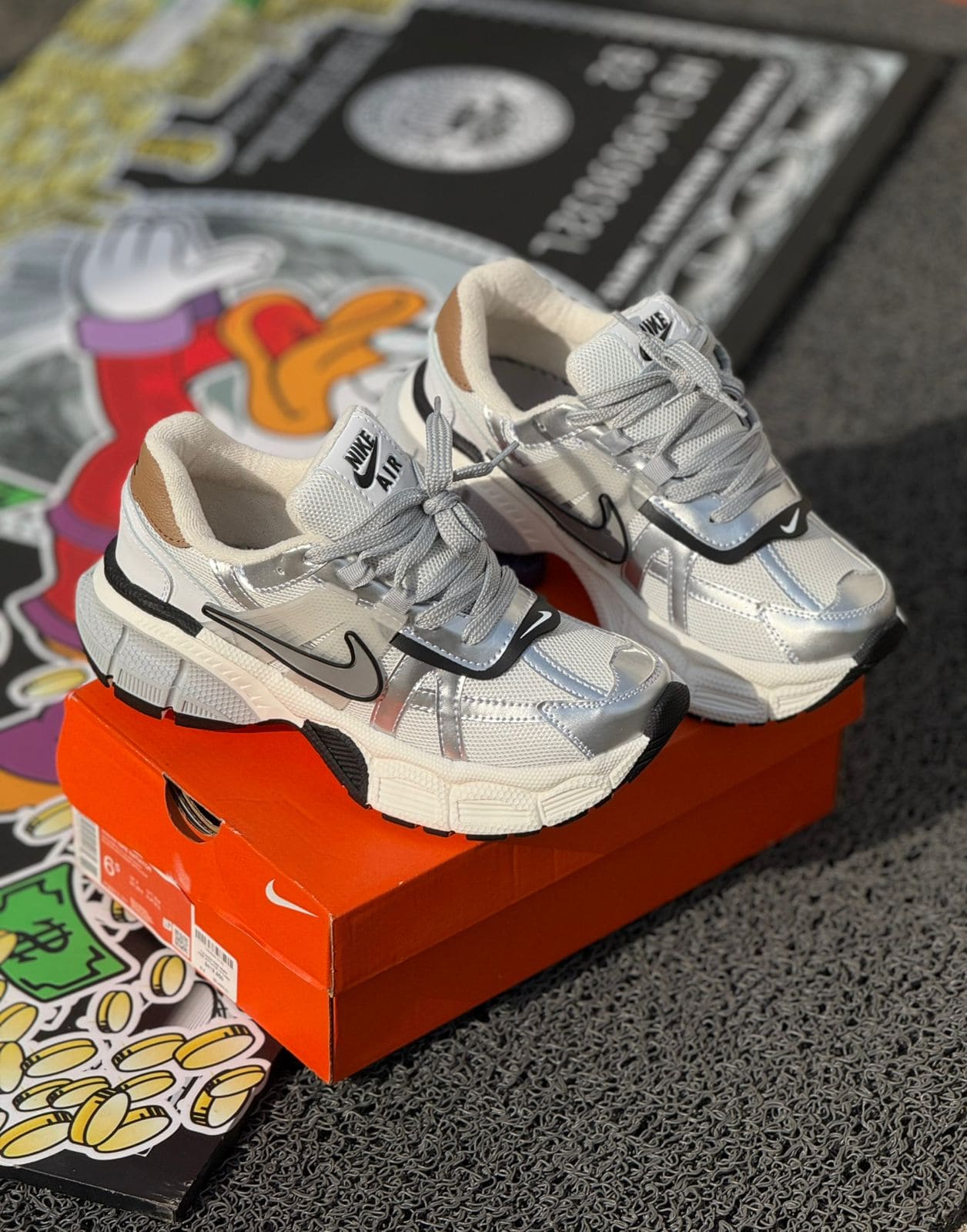 NIKE V2K