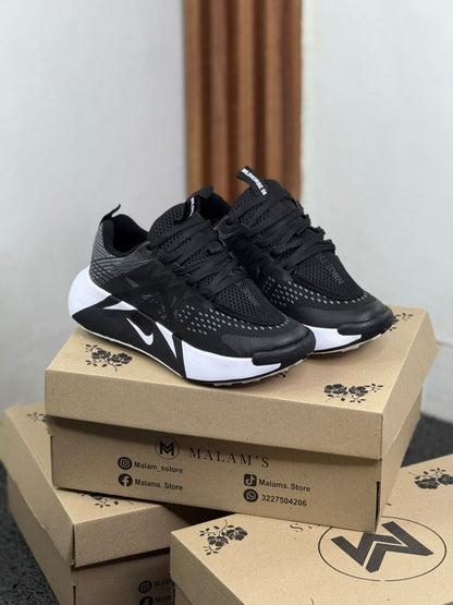 NIKE TRAIL