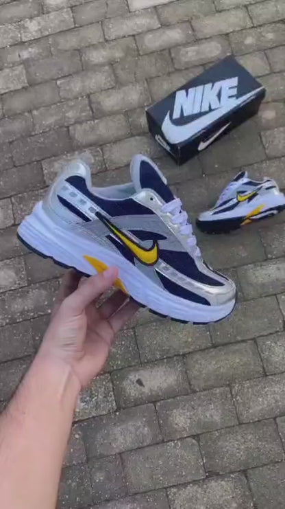 NIKE INITIATOR